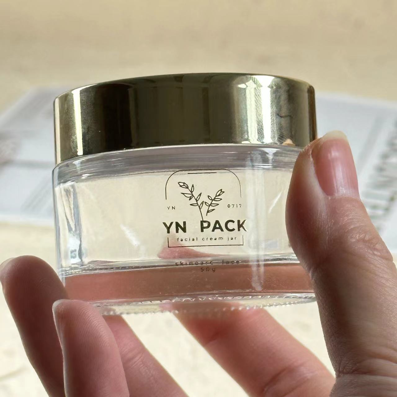 luxury glass jar Wholesa frost - đánh giá và giá Luxury Gold Skincare